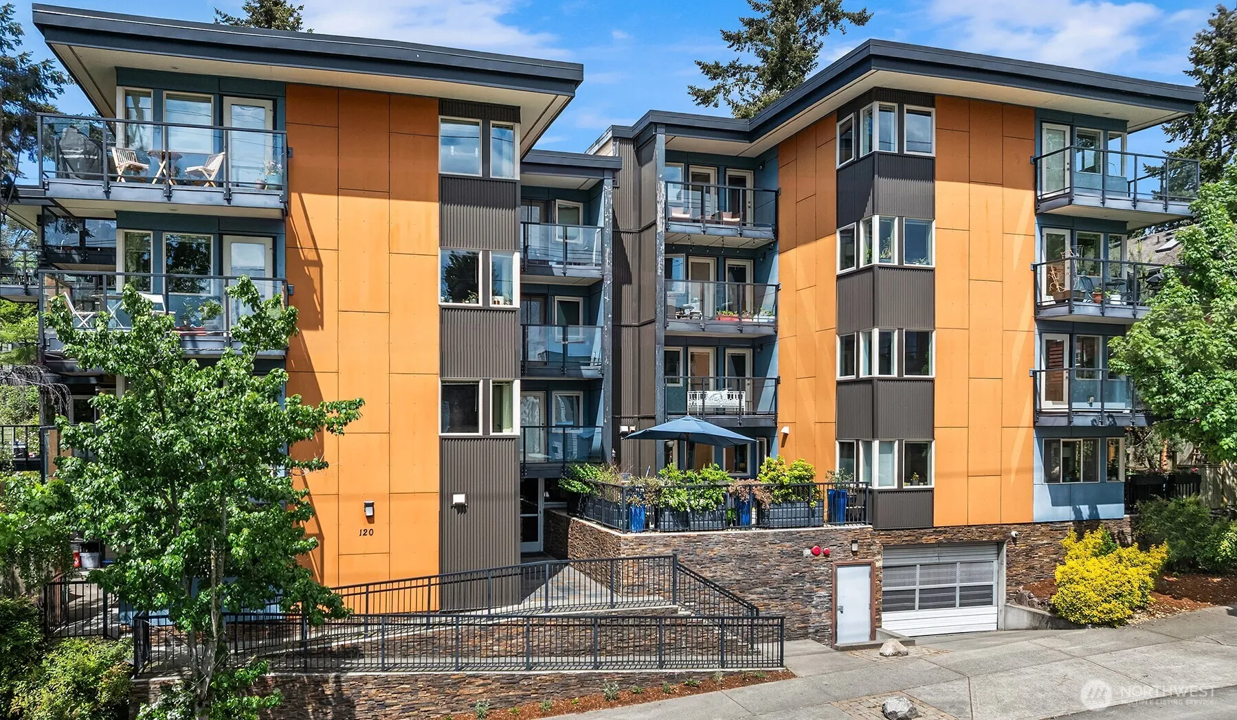Property photo for 120 Nw 39th Street #304, Seattle