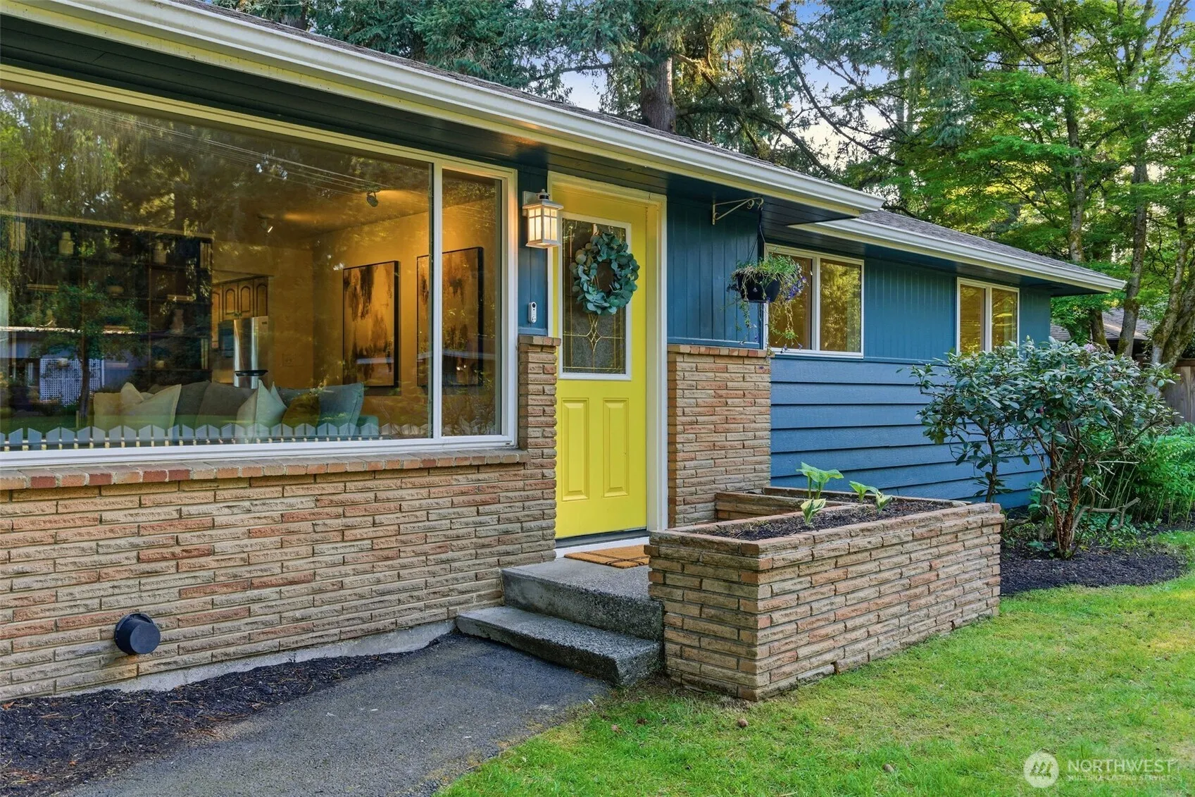 Property photo for 6123 Ne 185th Street, Kenmore photo 3