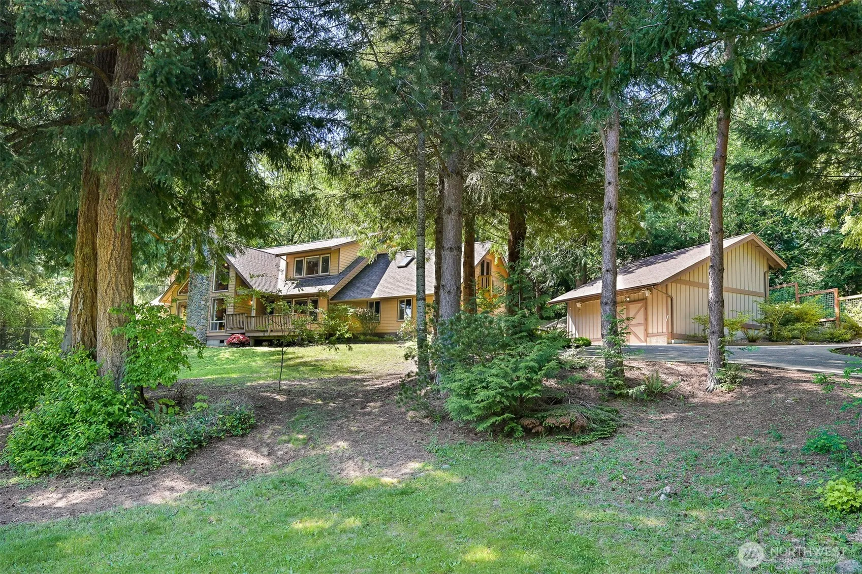 Property photo for 3337 Agate Heights Rd, Bellingham photo 3