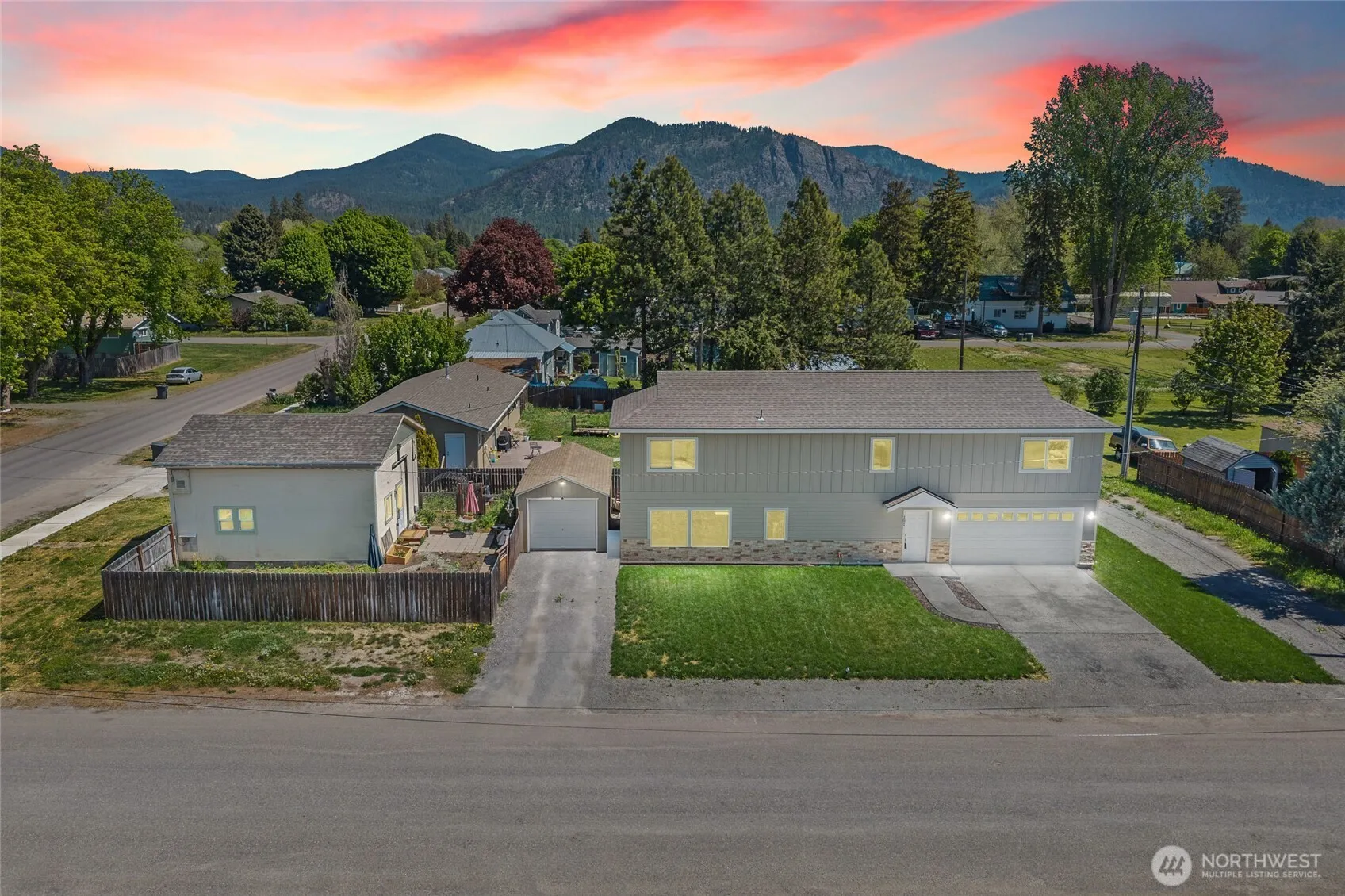 Property photo for 915 W Main / 101 S West St, Chewelah
