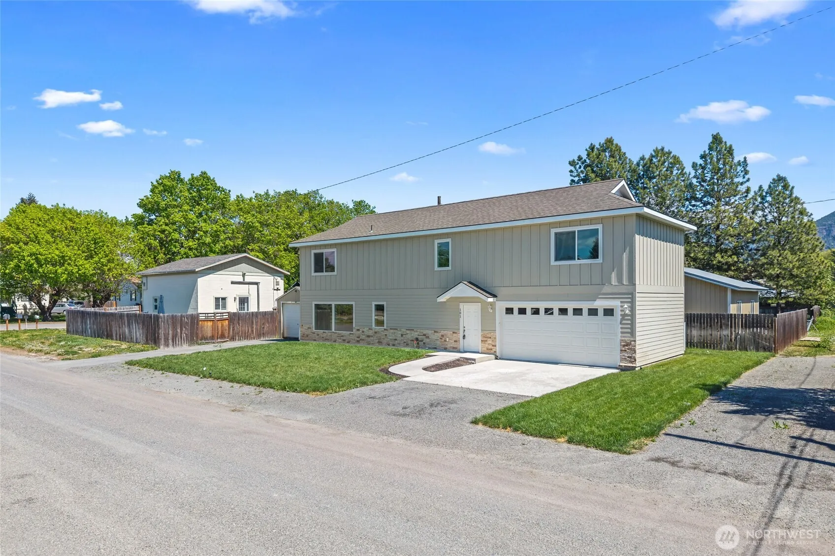 Property photo for 915 W Main / 101 S West St, Chewelah photo 4
