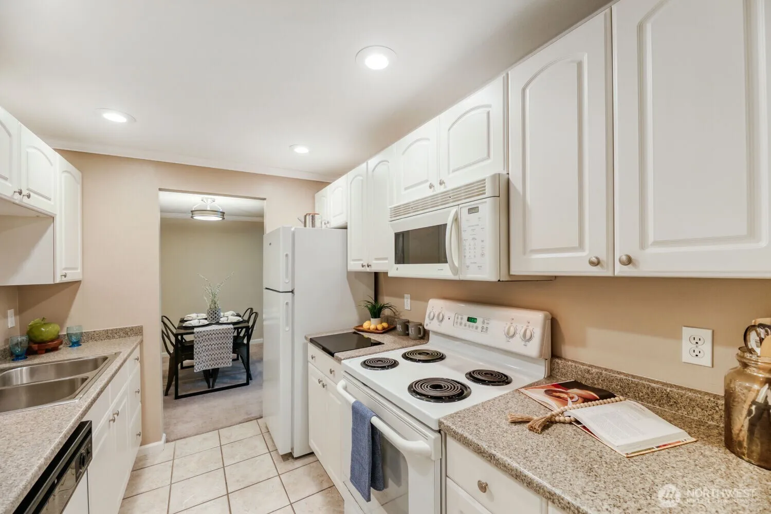 Property photo for 9900 Ne 124th Street #1306, Kirkland photo 3