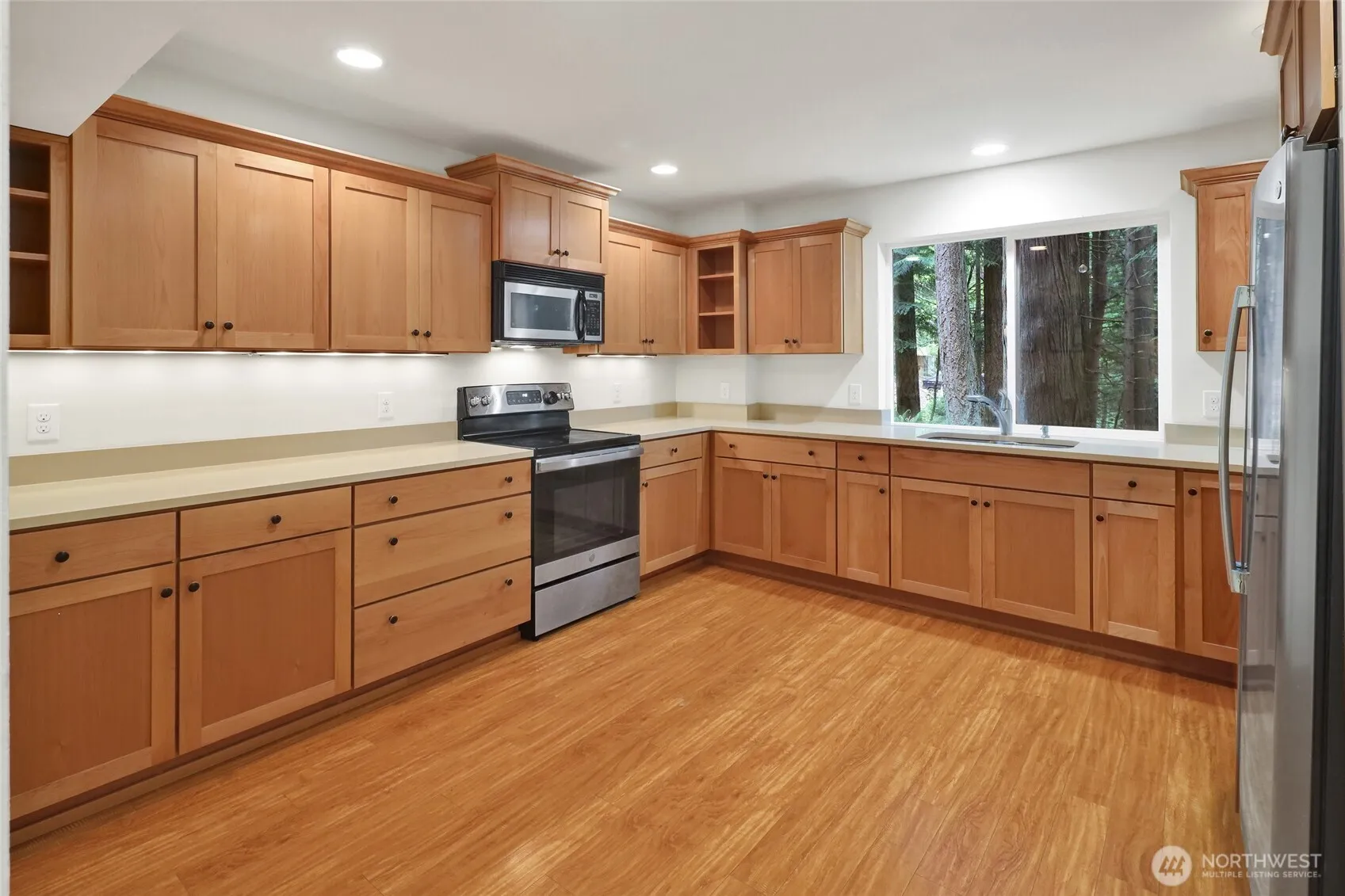 Property photo for 23 Granite Circle, Bellingham photo 5