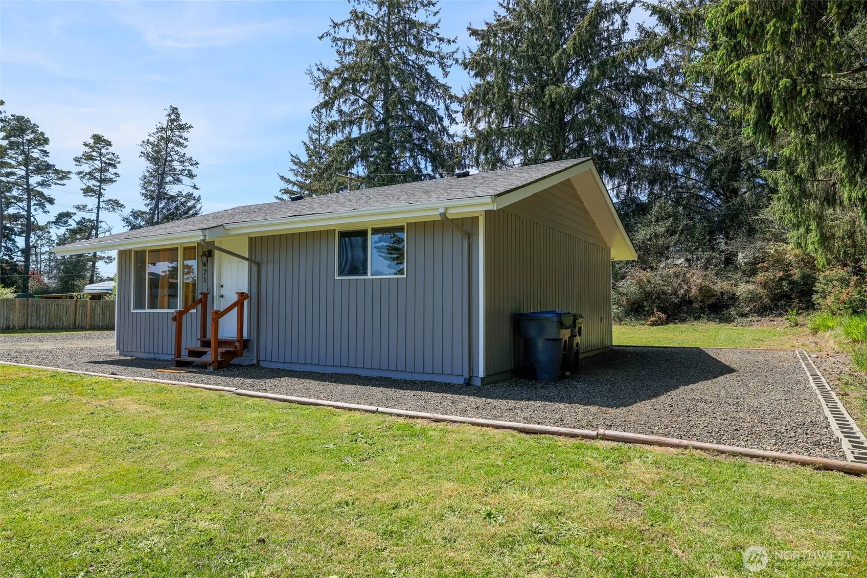 Property photo for 621 N Broadway, Westport photo 2