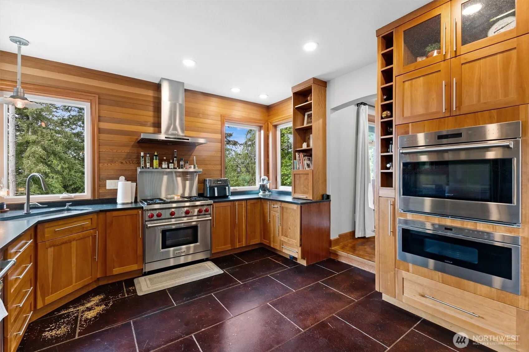 Property photo for 1745 Academy Road, Bellingham photo 5