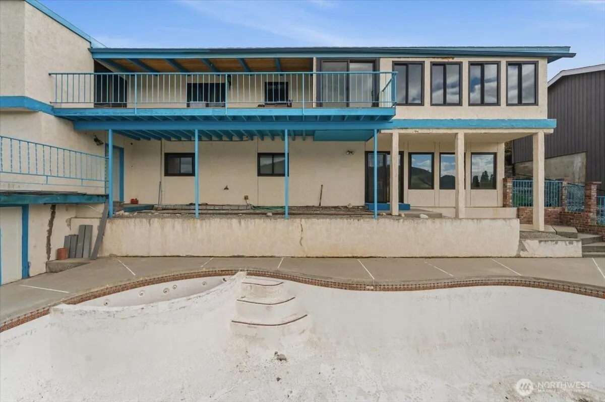 Property photo for 820 W Golf Course Drive, Chelan photo 3