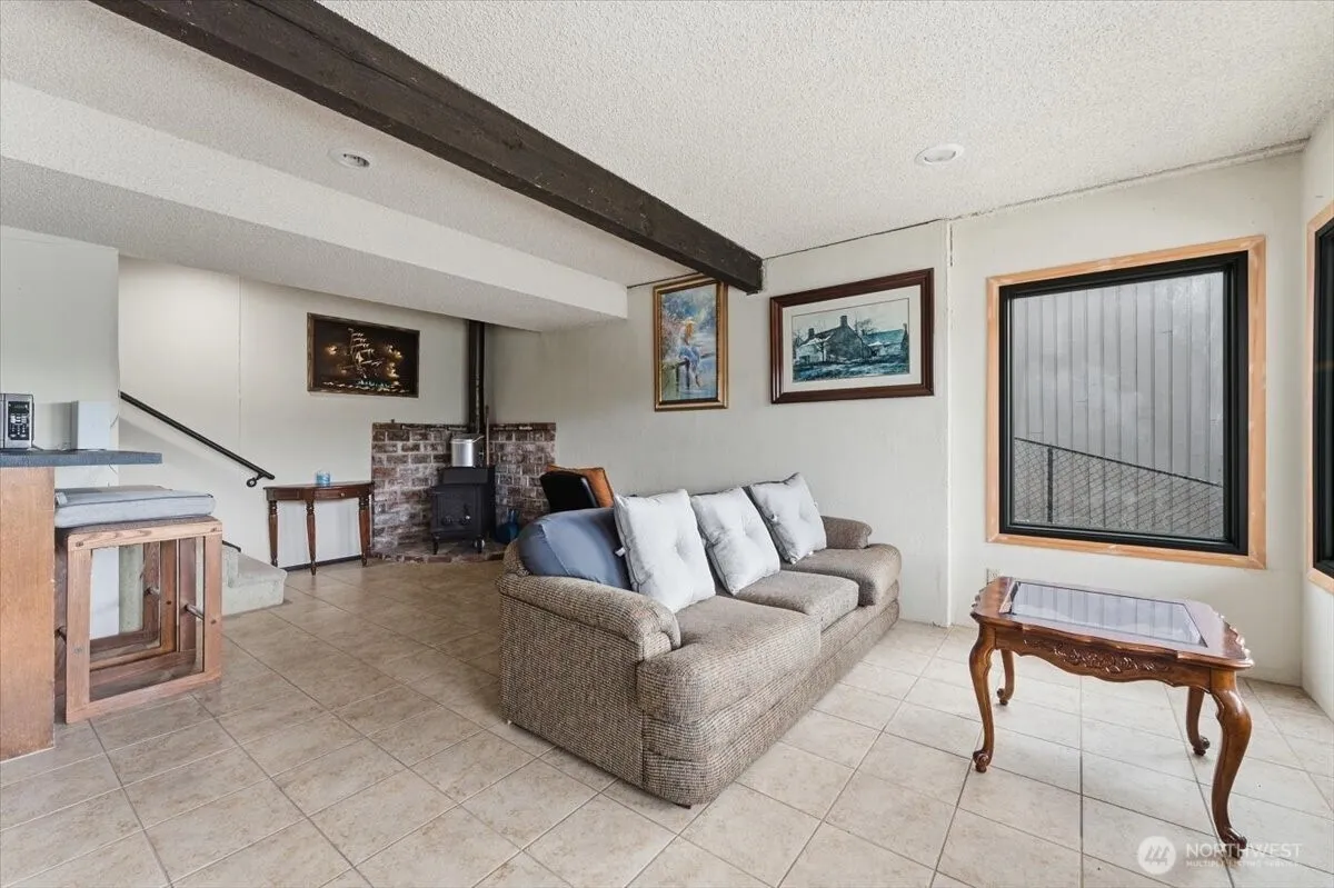 Property photo for 820 W Golf Course Drive, Chelan photo 4