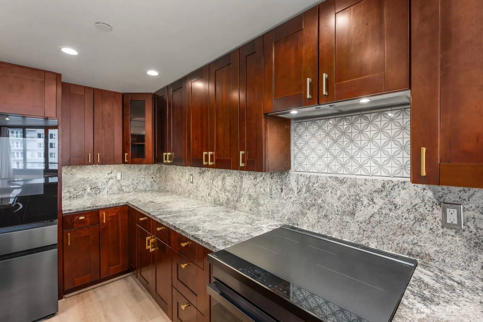 Property photo for 2621 2nd Avenue #1001, Seattle photo 4