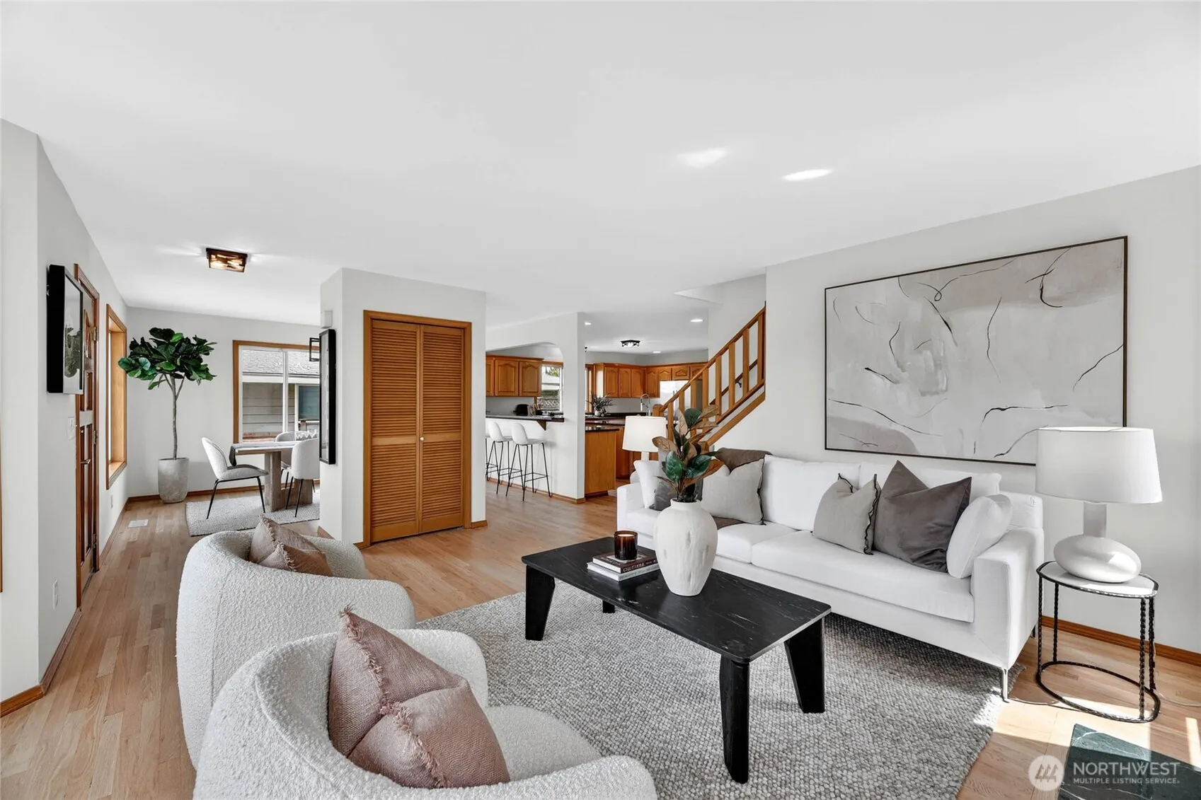 Property photo for 6530 44th Avenue Sw, Seattle photo 5