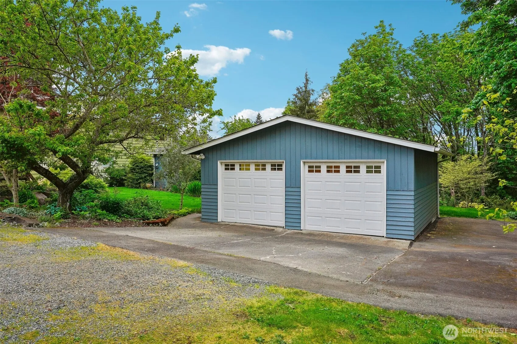 Property photo for 8008 S 122nd Street, Seattle photo 3