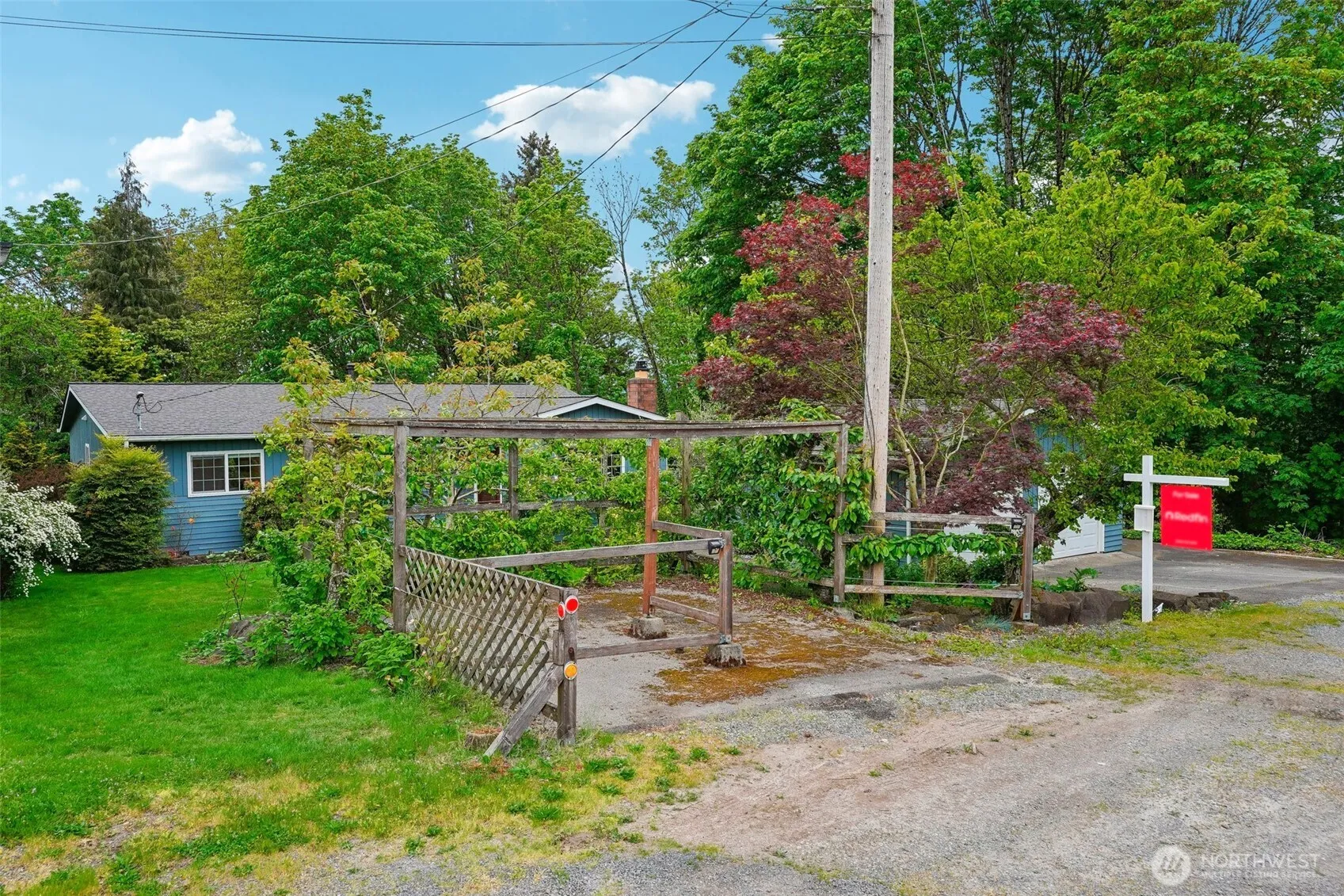 Property photo for 8008 S 122nd Street, Seattle photo 4