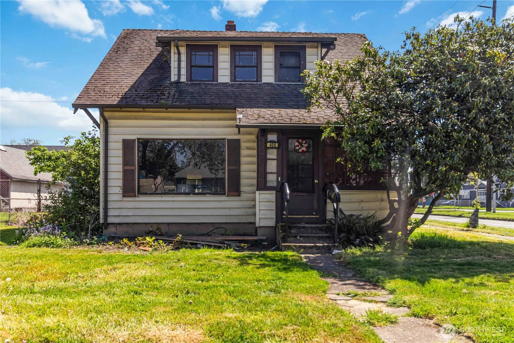 Property photo for 406 15th Avenue, Longview