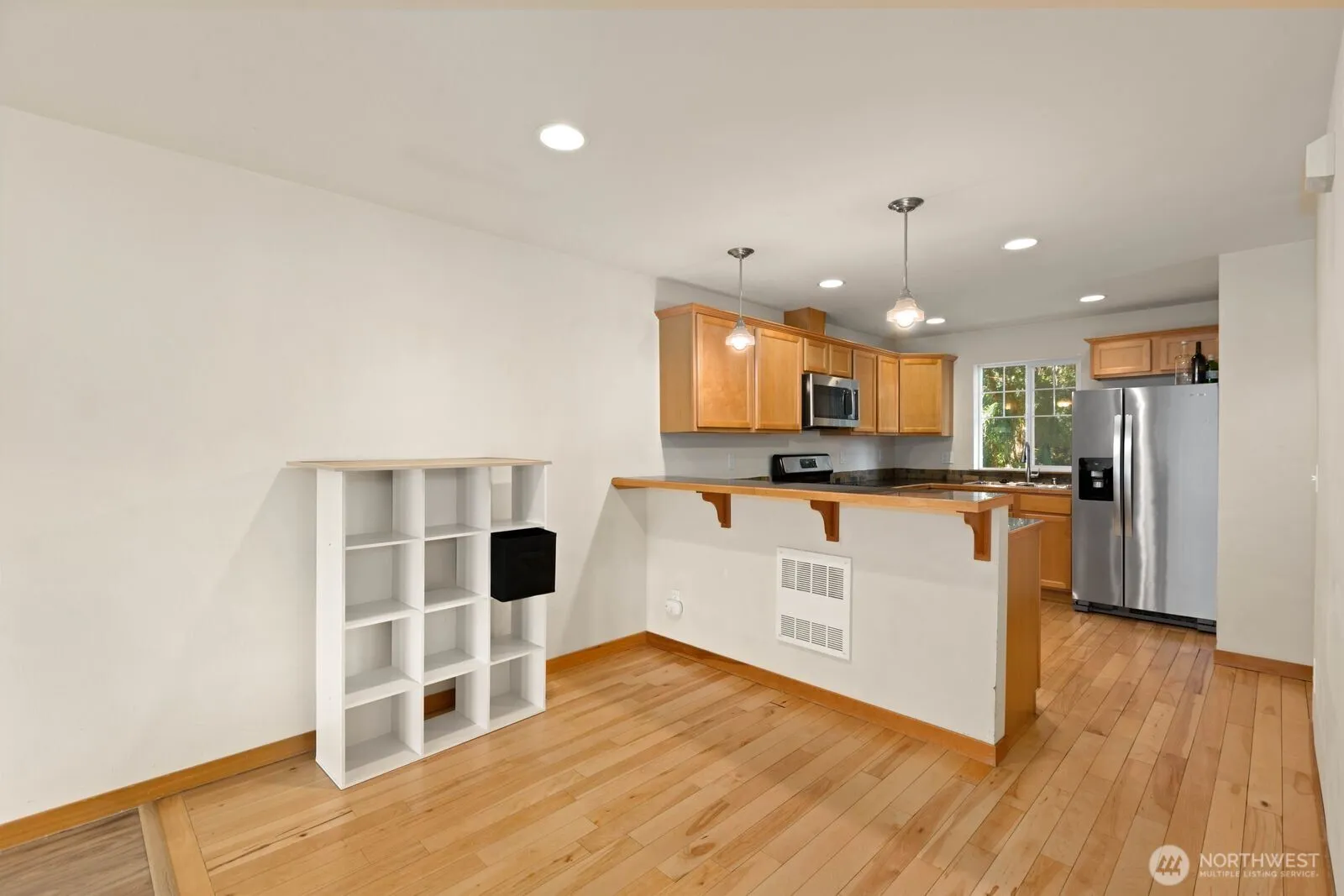 Property photo for 10520 Whitman Avenue N #e, Seattle photo 5