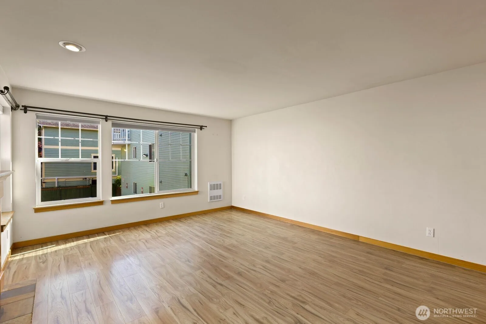 Property photo for 10520 Whitman Avenue N #e, Seattle photo 4