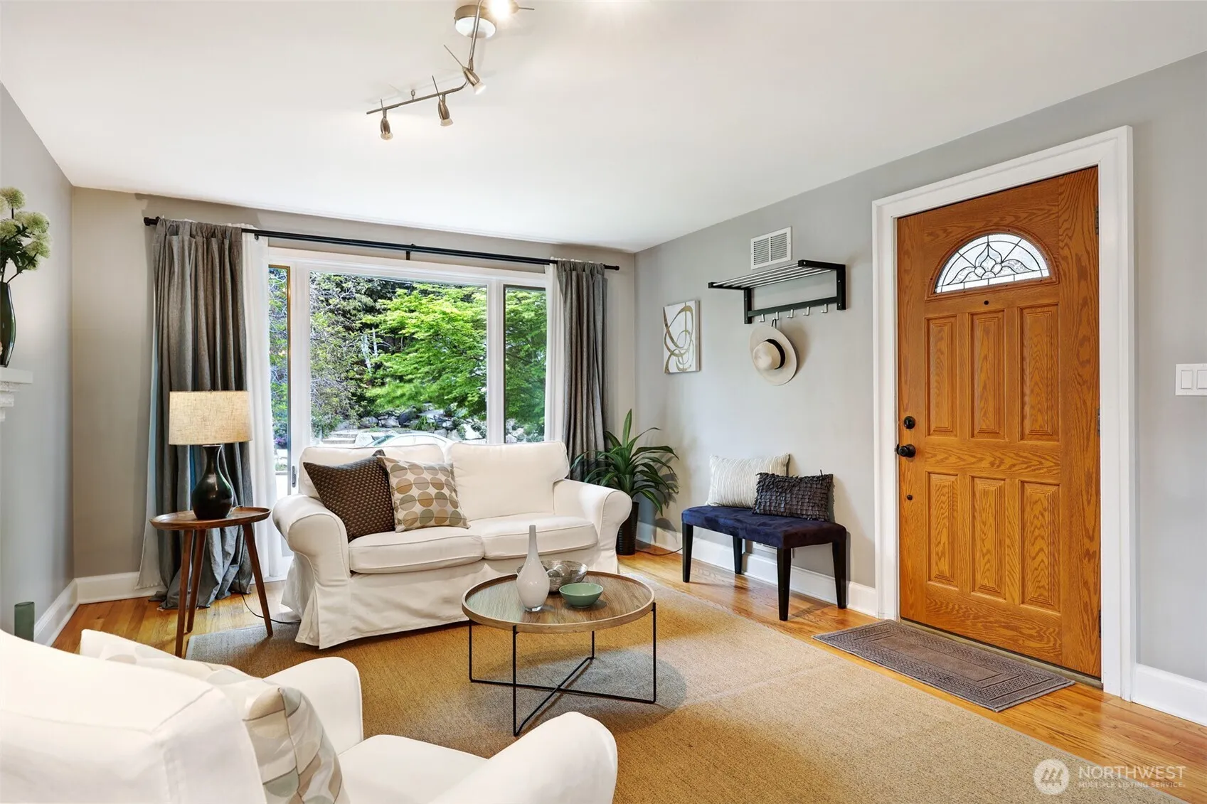 Property photo for 6225 29th Avenue Ne, Seattle photo 5