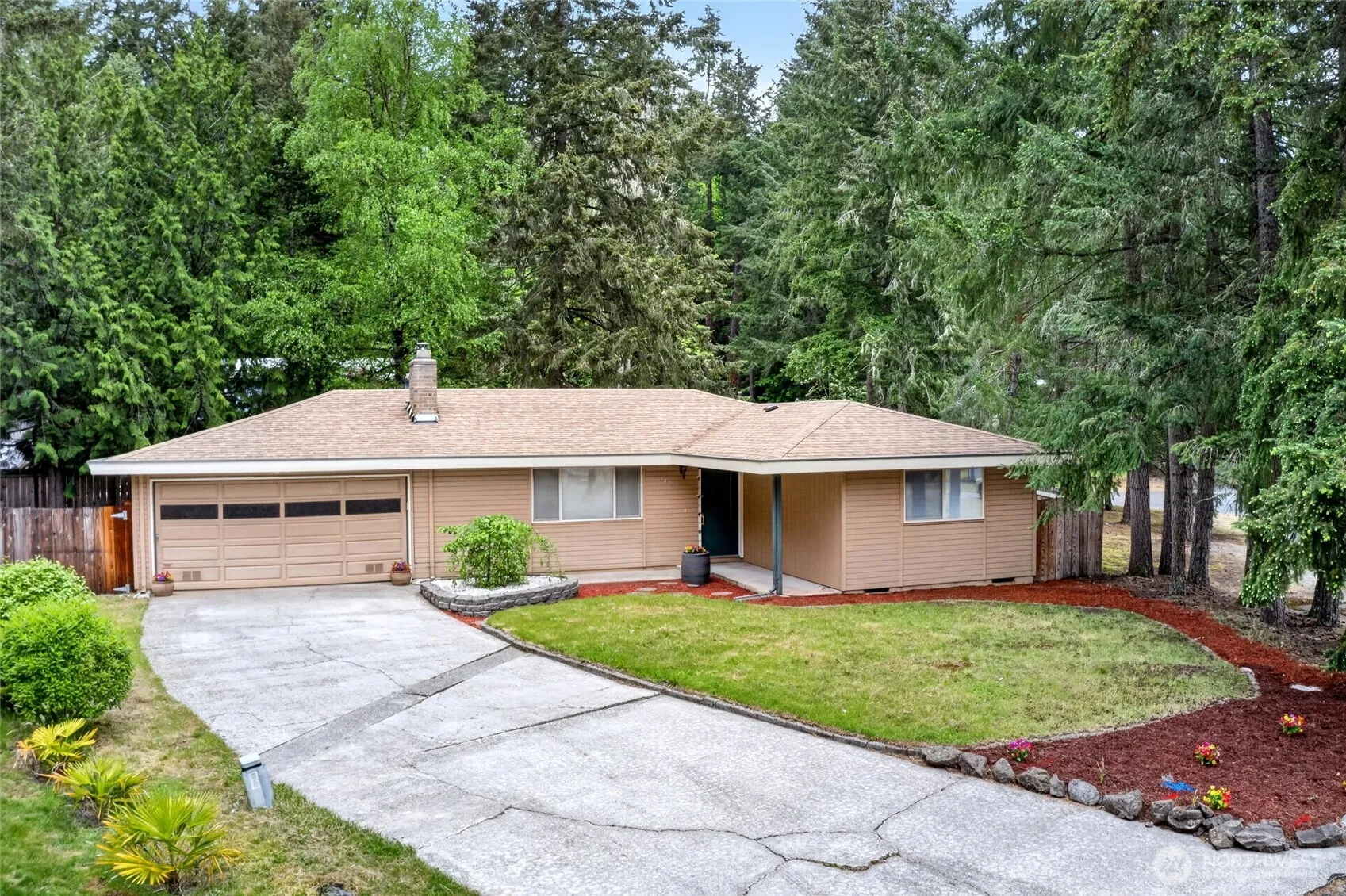 Property photo for 9401 Columbine Circle W, University Place