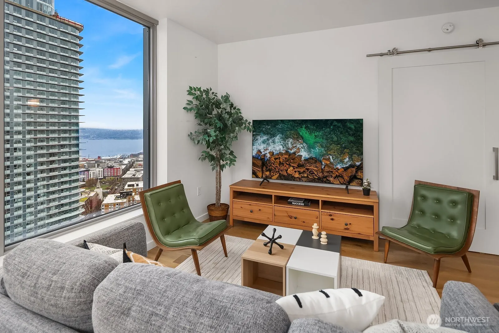 Property photo for 1808 Minor Ave #3105, Seattle photo 4