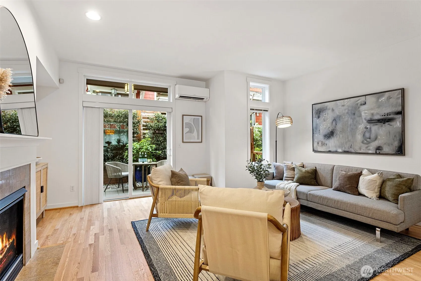 Property photo for 6521 25th Avenue Ne #c, Seattle photo 5