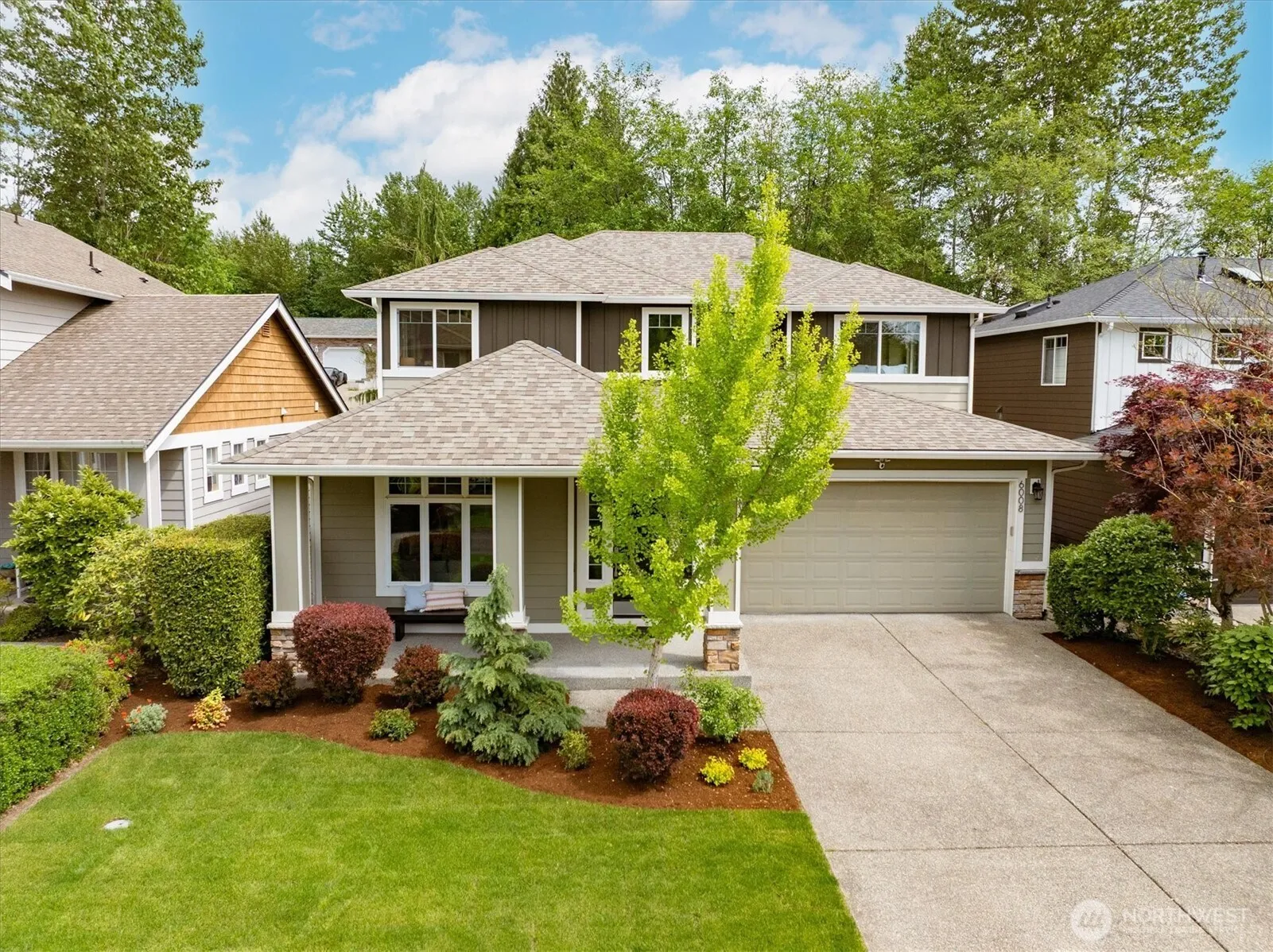 Property photo for 6008 Ne 1st Circle, Renton photo 2