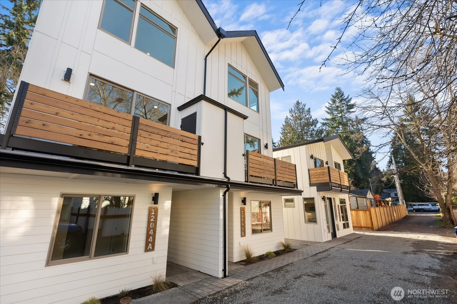 Property photo for 12044 Hiram Place Ne #b, Seattle