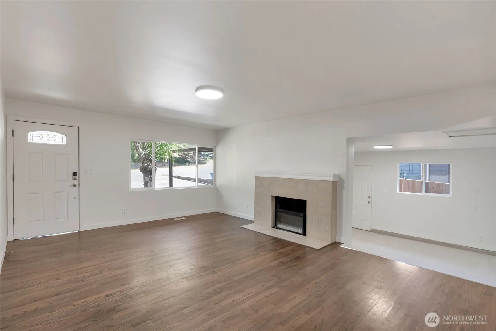 Property photo for 11229 29th Avenue Sw, Seattle photo 4