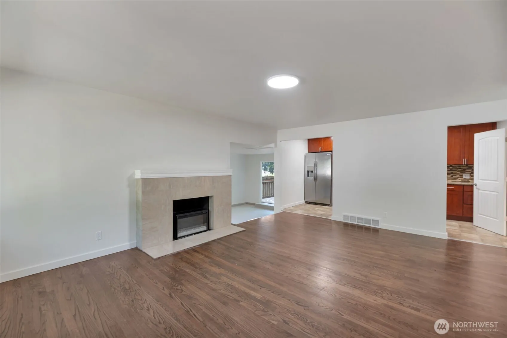Property photo for 11229 29th Avenue Sw, Seattle photo 3
