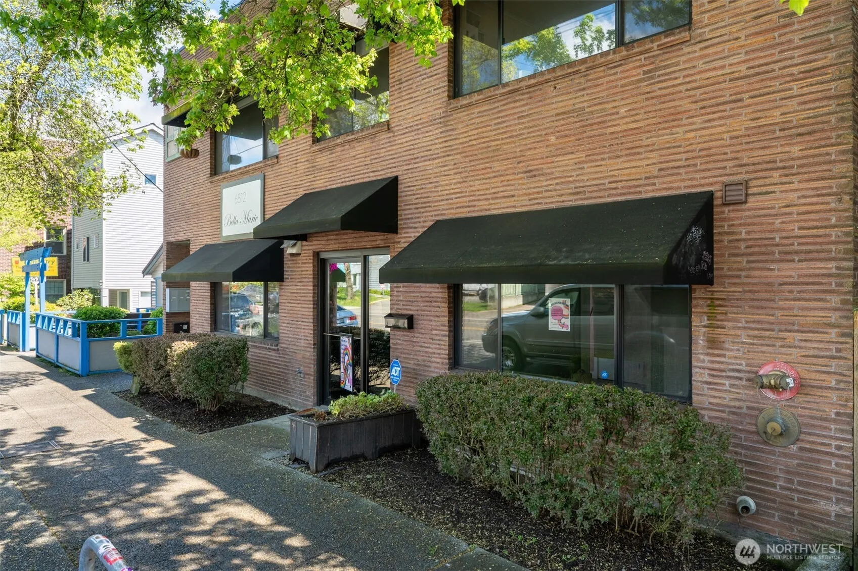 Property photo for 6512 Phinney Avenue N, Seattle photo 2