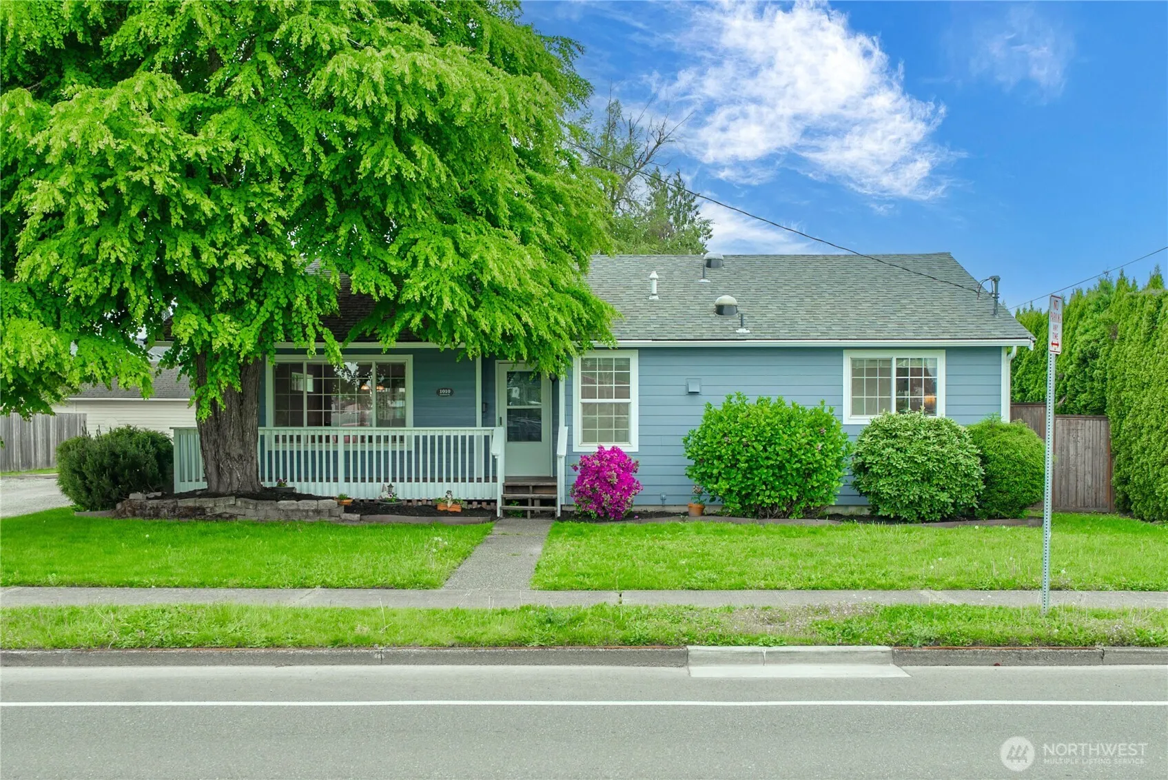 Property photo for 1010 Academy Street, Sumner