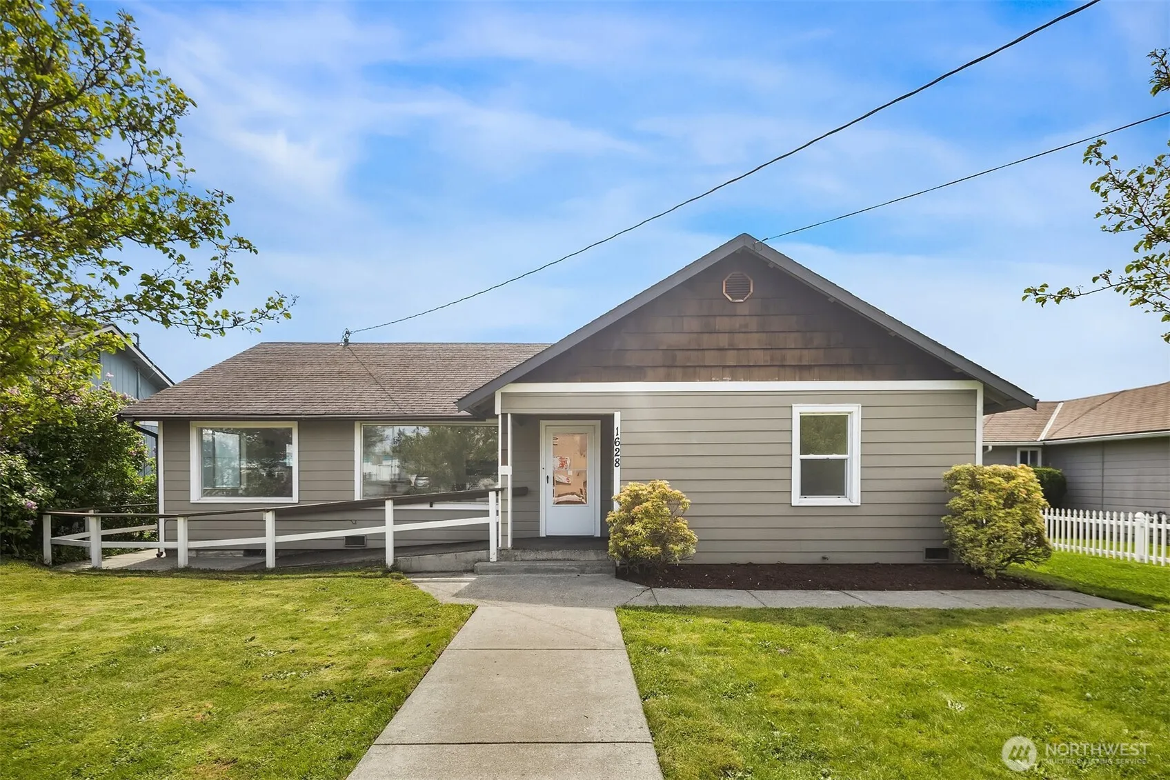 Property photo for 1628 Grove Street, Marysville