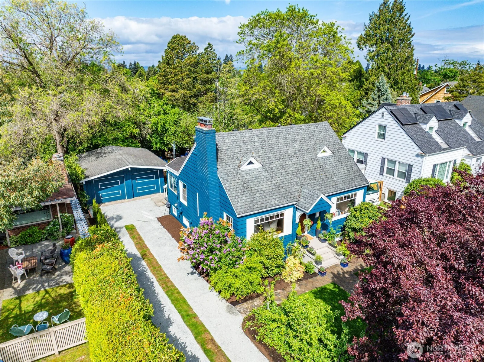 Property photo for 3245 45th Avenue Sw, Seattle, WA 98116