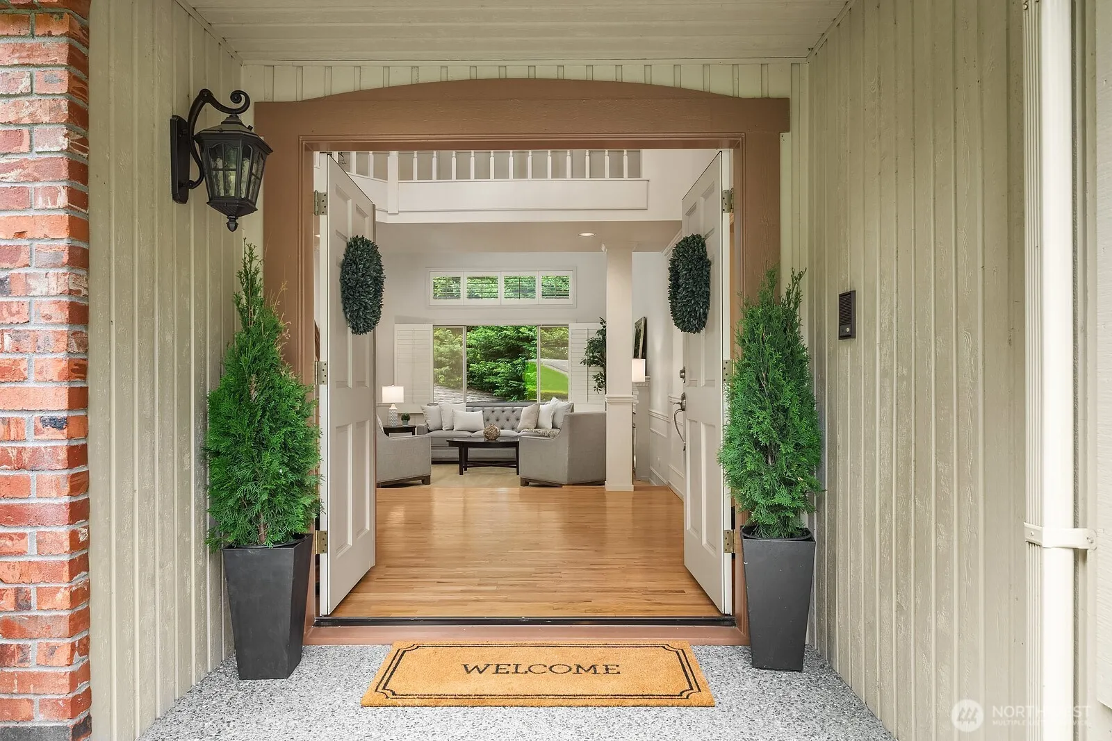 Property photo for 275 Mt Quay Drive Nw, Issaquah photo 3