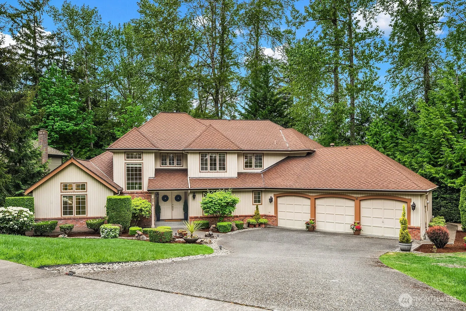 Property photo for 275 Mt Quay Drive Nw, Issaquah, WA 98027
