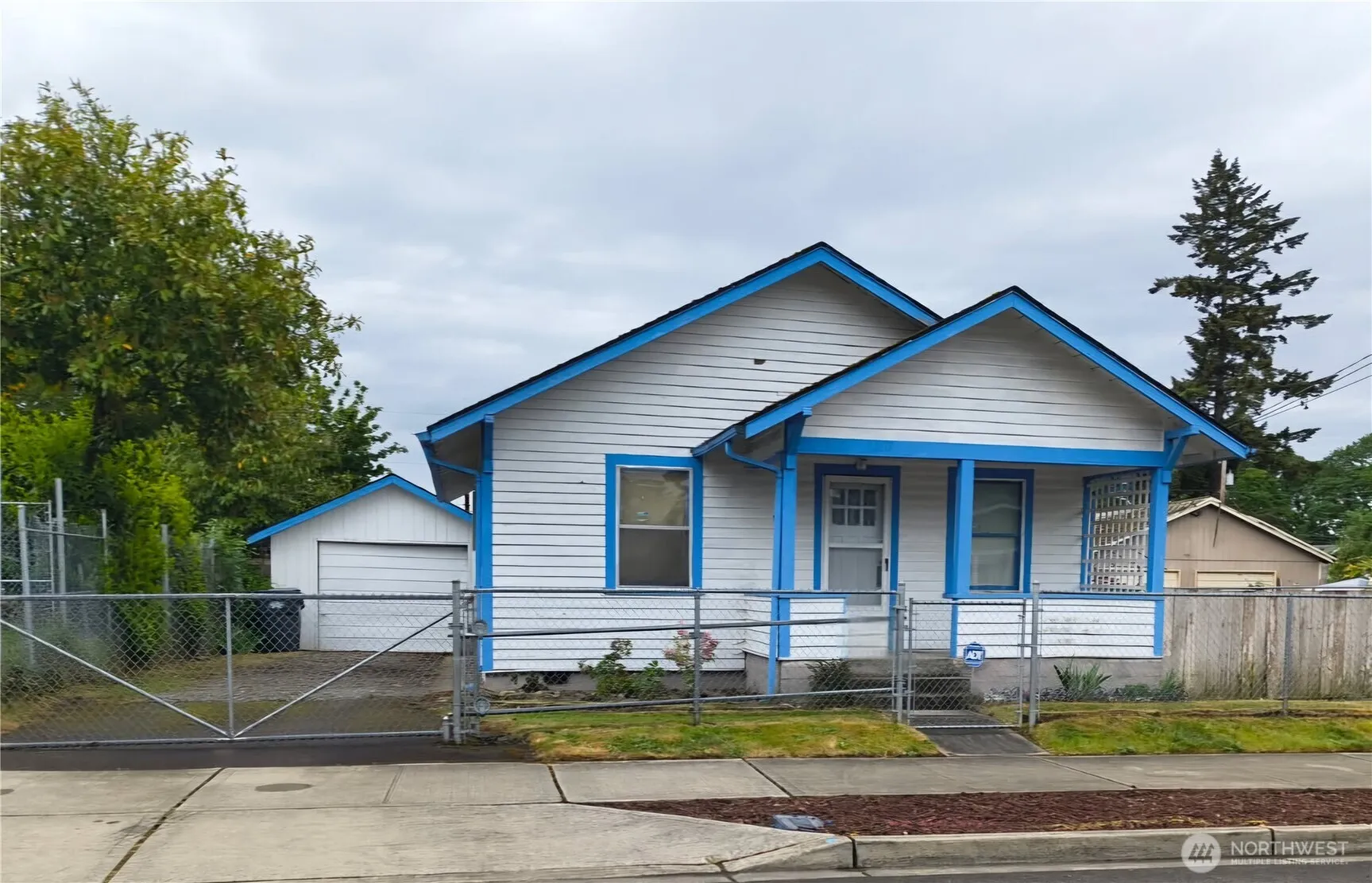 Property photo for 14817 Portland Avenue Sw, Lakewood
