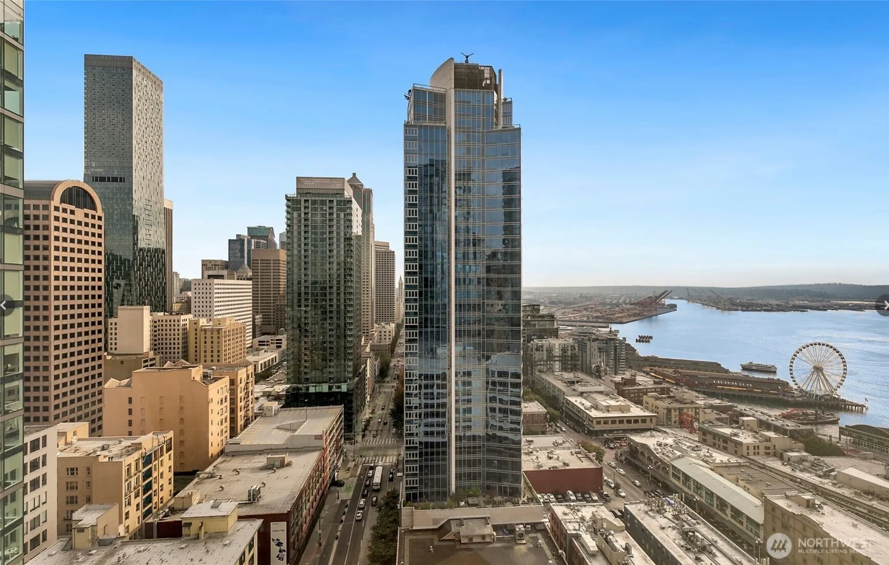 Property photo for 121 Stewart Street #2402, Seattle photo 2
