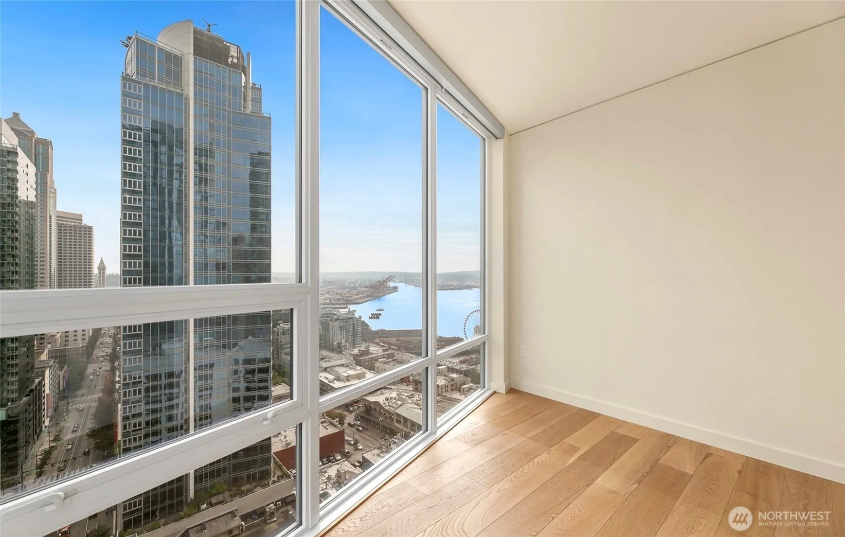 Property photo for 121 Stewart Street #2402, Seattle photo 3