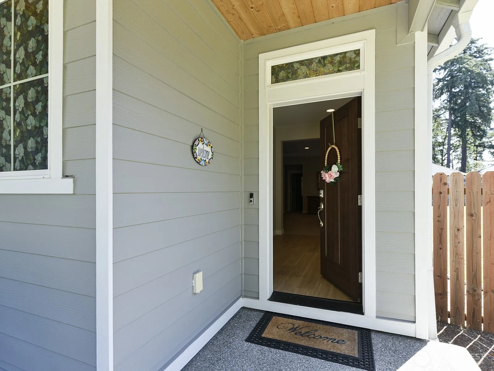 Property photo for 12825 Lakeholme Road Sw, Lakewood photo 2