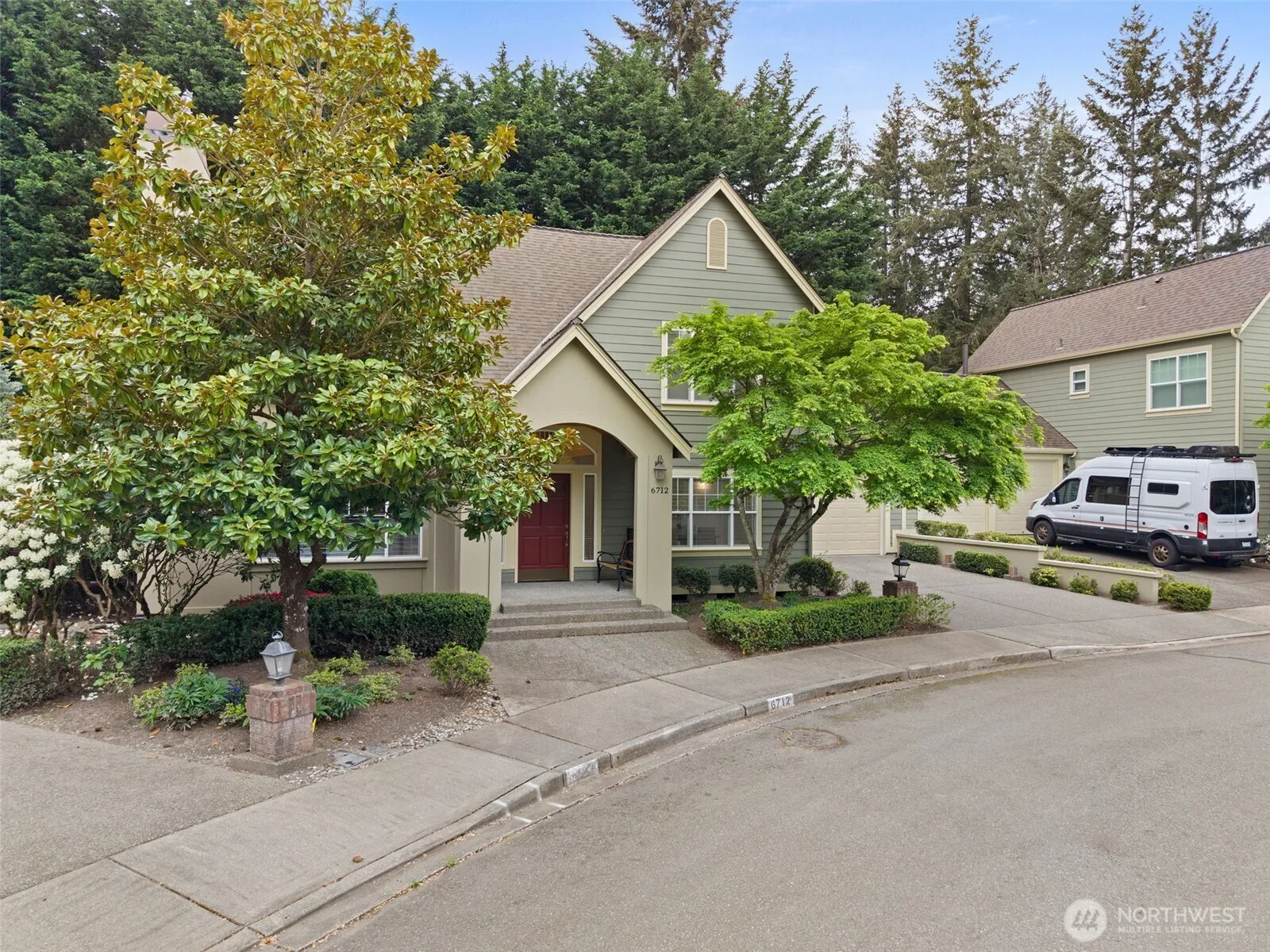 Property photo for 6712 127 Place Se, Bellevue