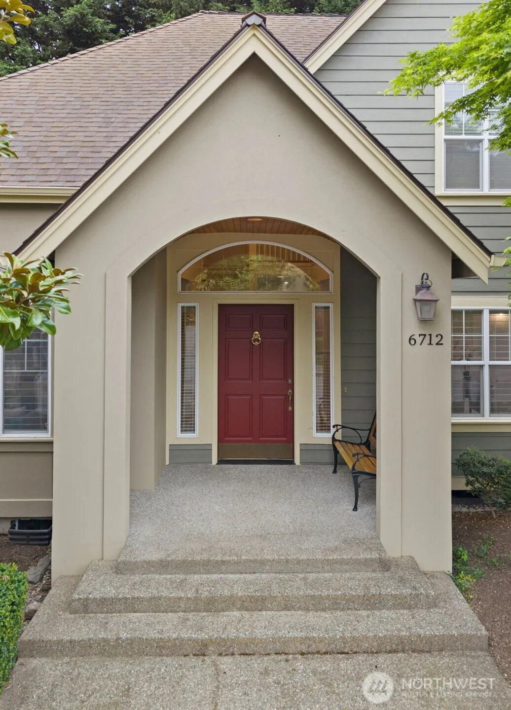 Property photo for 6712 127 Place Se, Bellevue photo 3