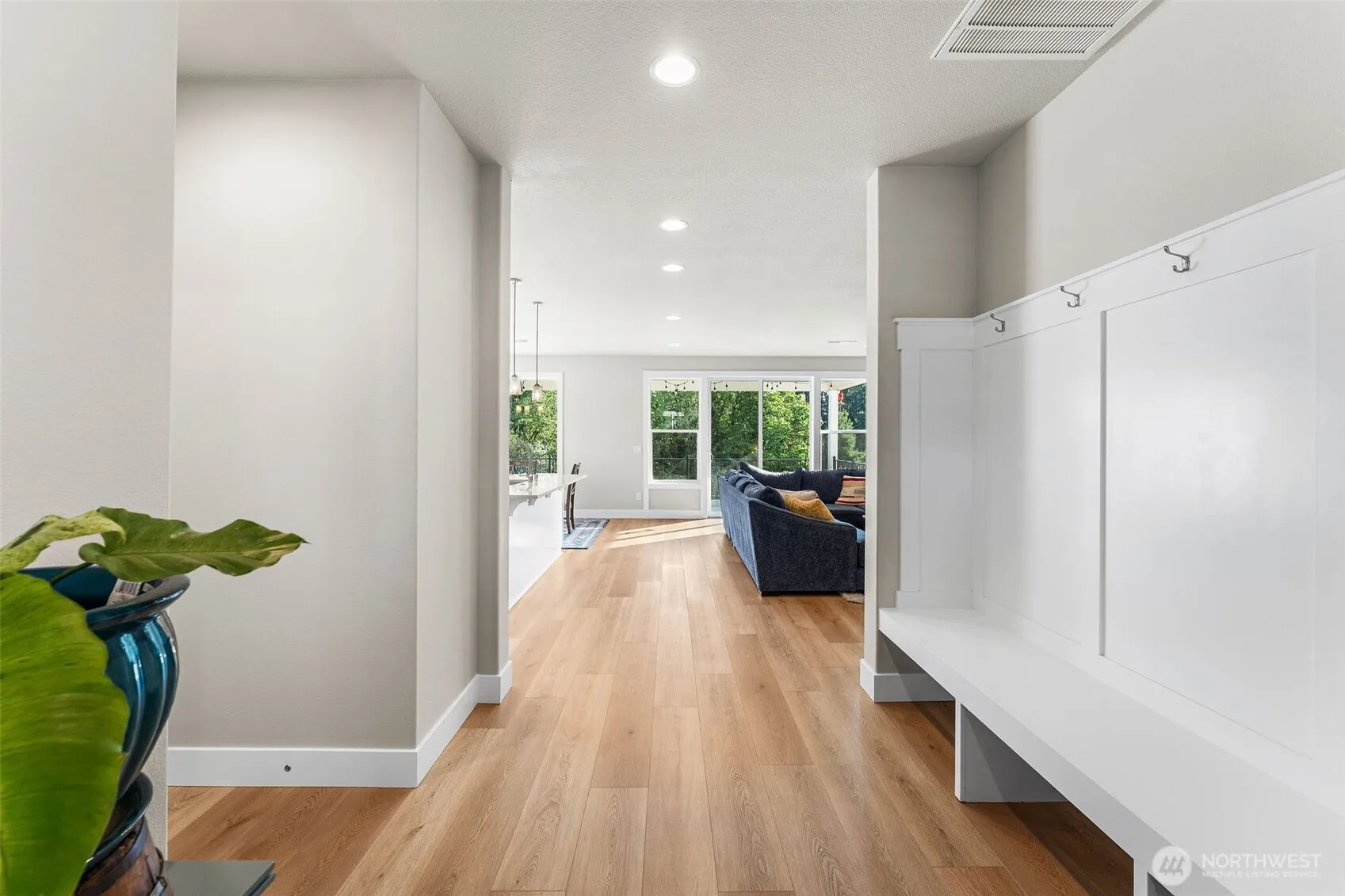 Property photo for 826 W Golden Eagle Avenue, La Center photo 5