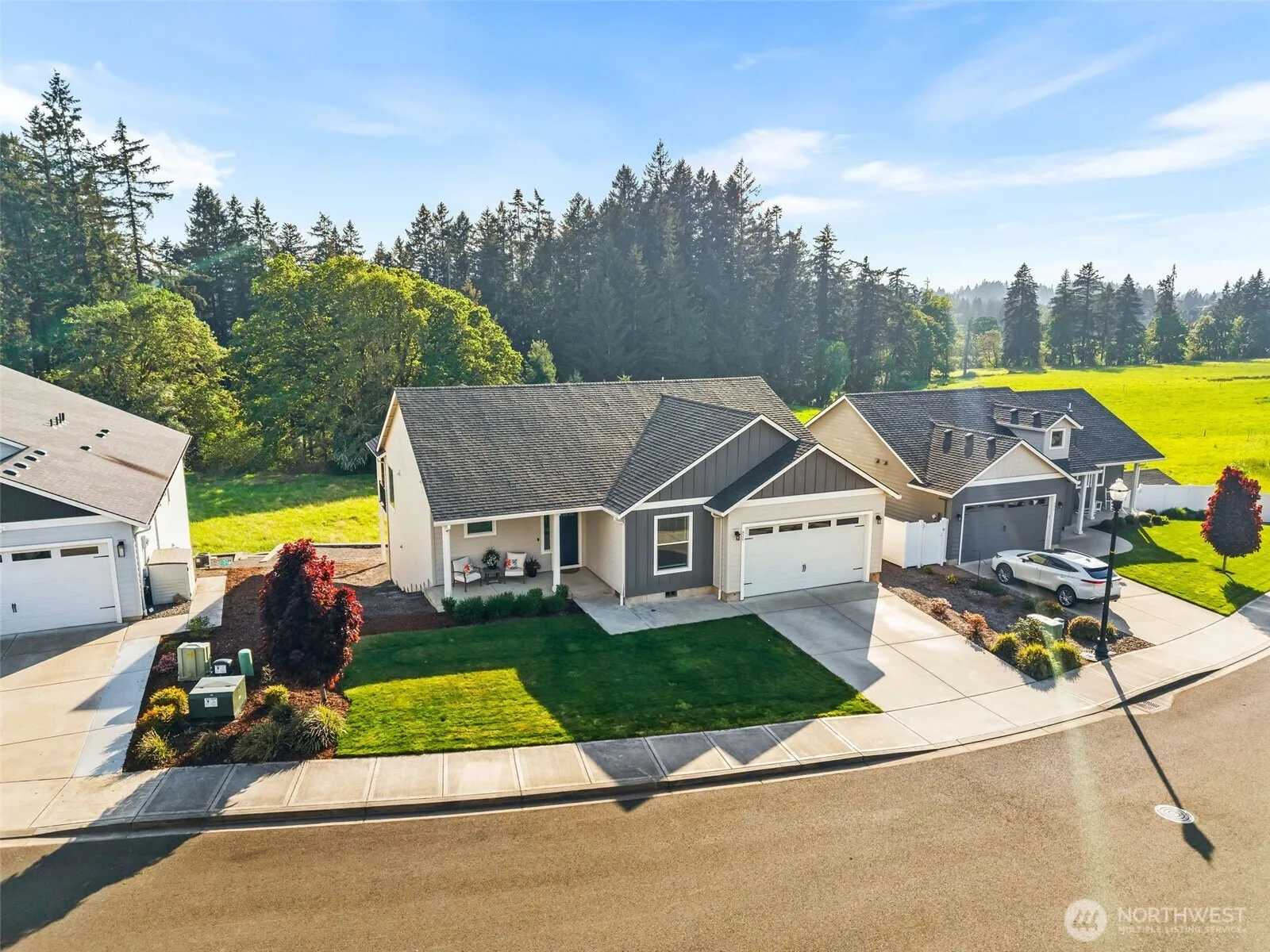 Property photo for 826 W Golden Eagle Avenue, La Center