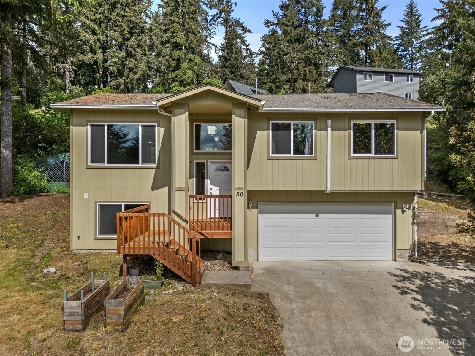 Property photo for 30 Ne Pirates Den Road, Belfair