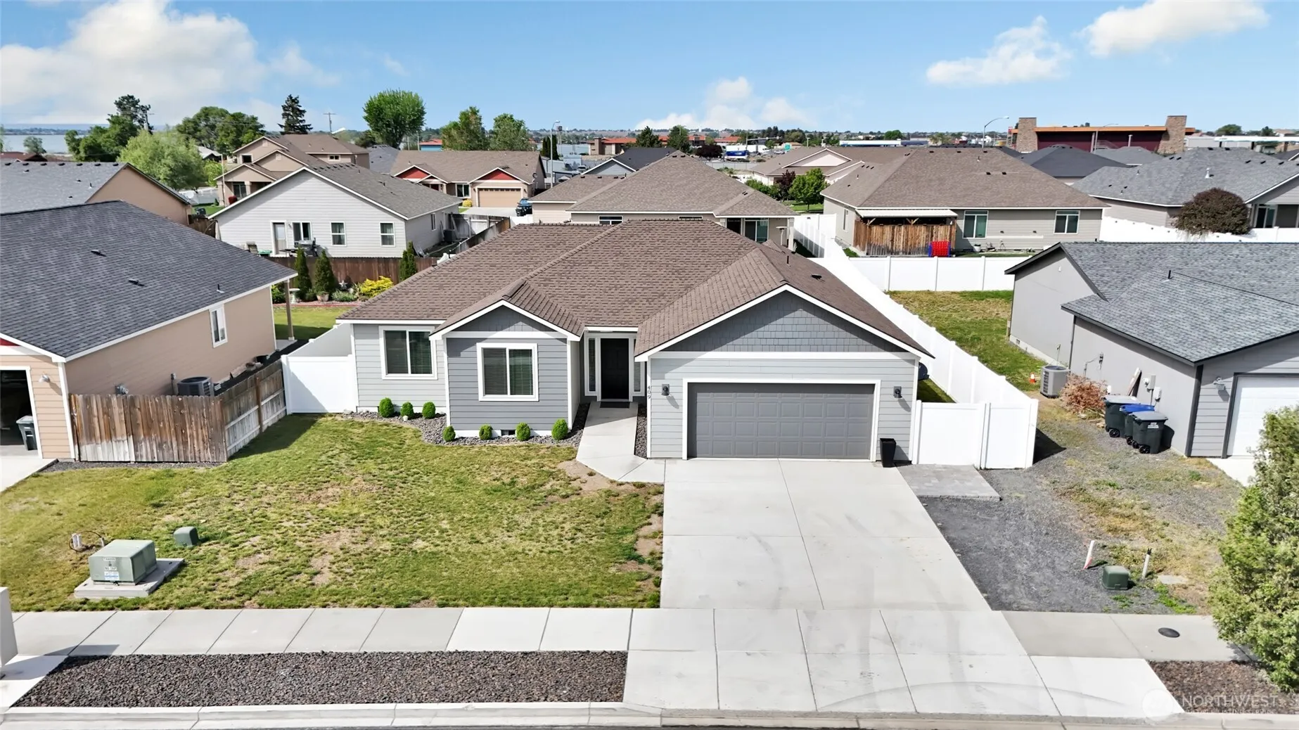 Property photo for 409 S Trillium, Moses Lake photo 2