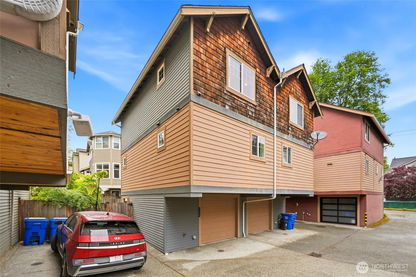 Property photo for 725 N 95th Street #b, Seattle