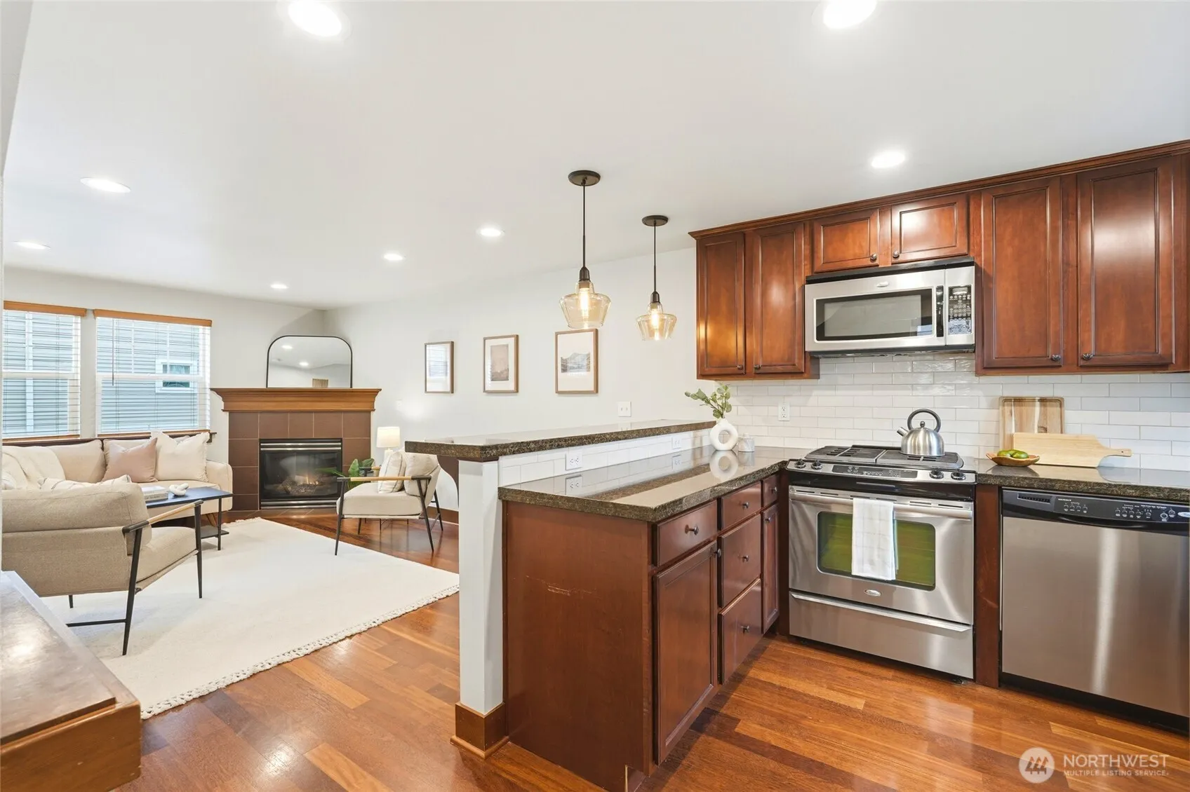 Property photo for 725 N 95th Street #b, Seattle photo 4