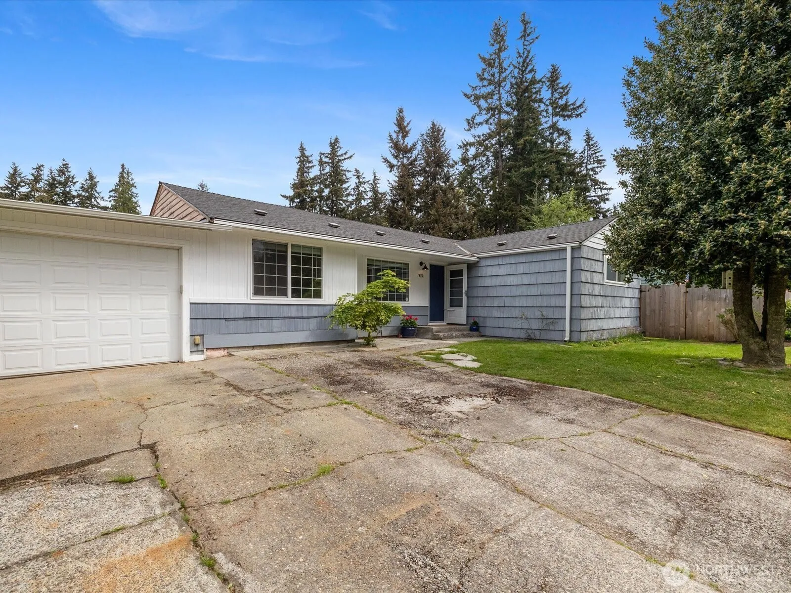 Property photo for 7631 201st Street Sw, Edmonds photo 3