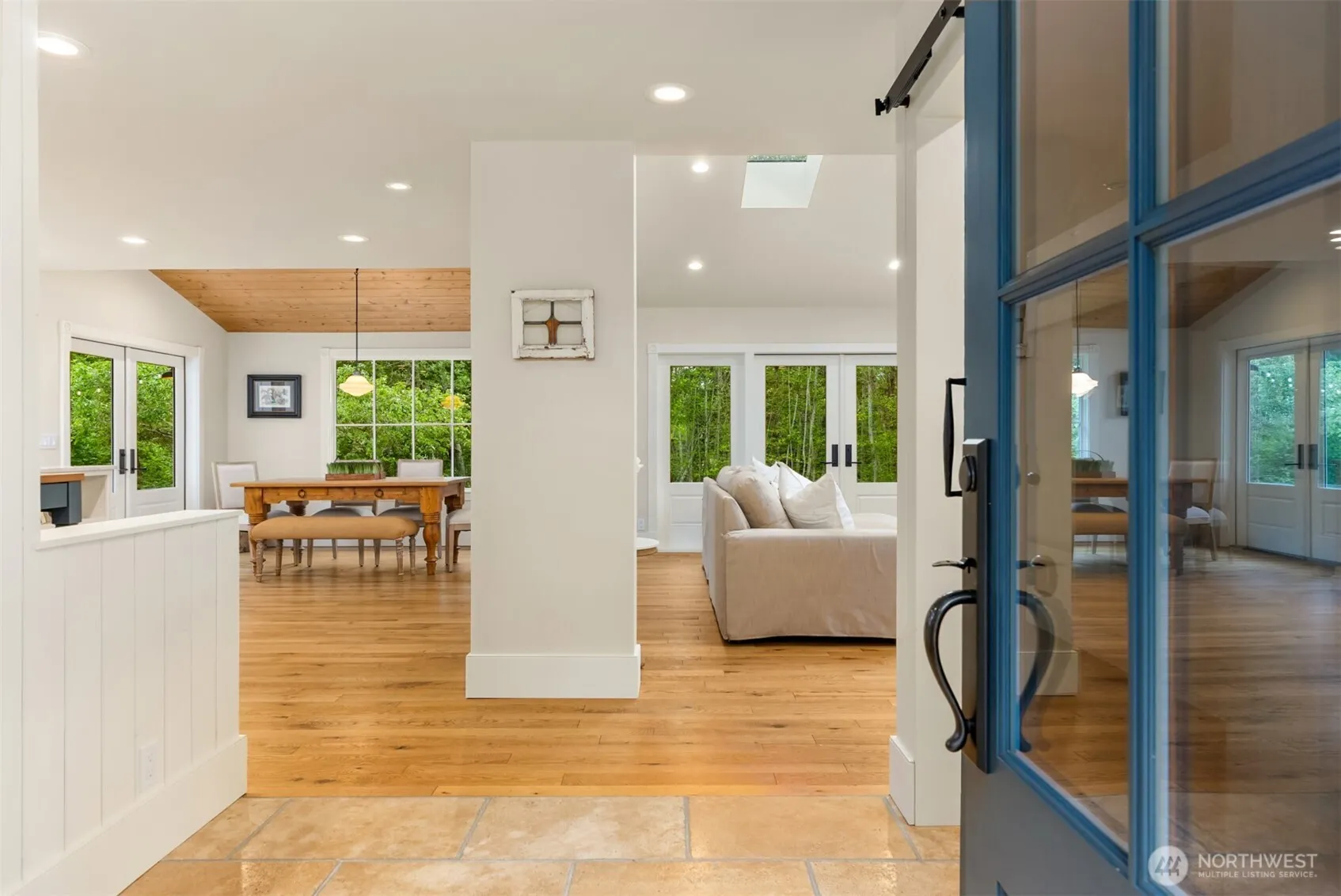 Property photo for 4080 Crystal Springs Drive Ne, Bainbridge Island photo 4
