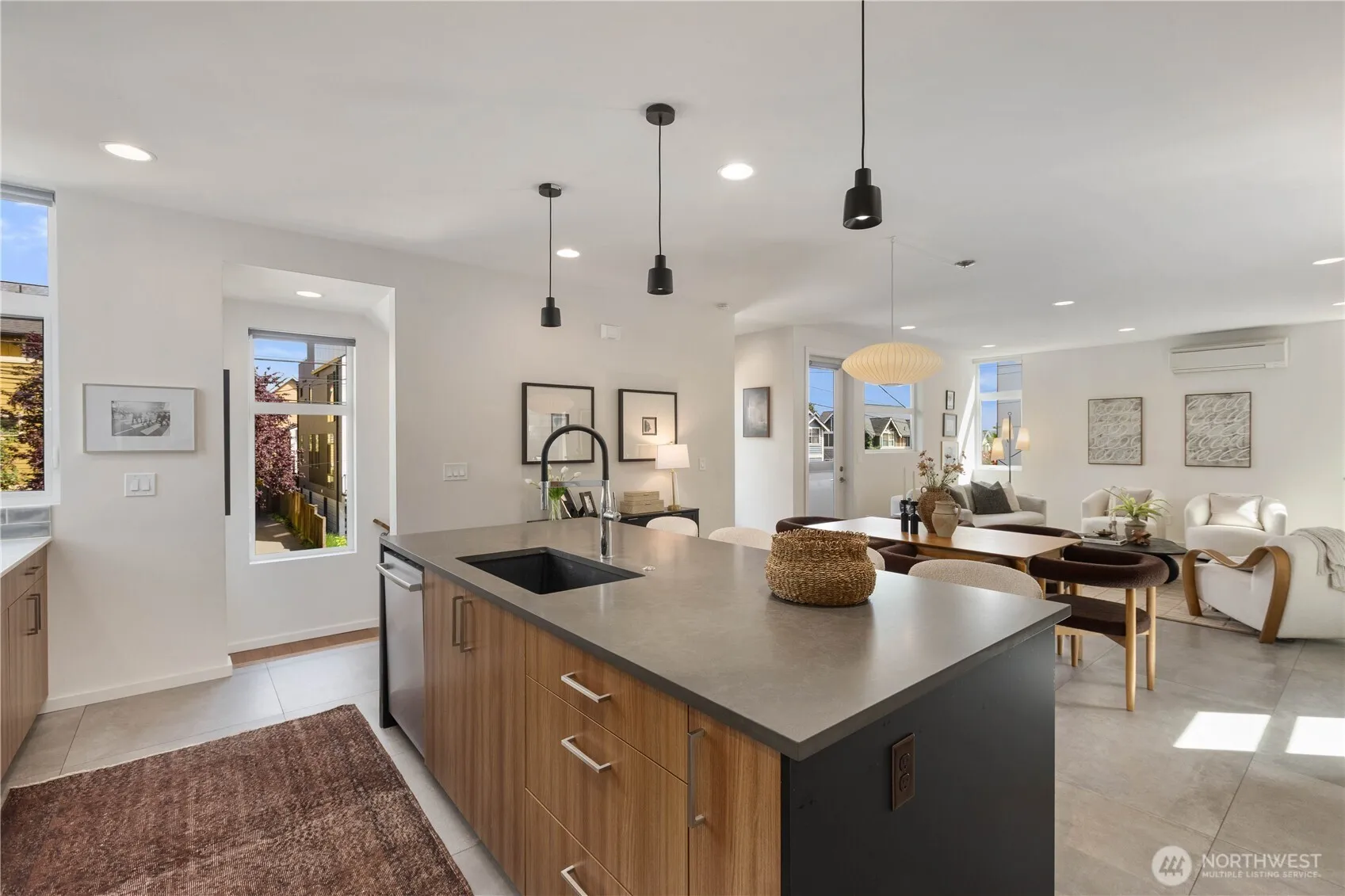 Property photo for 6735 Alonzo Avenue Nw #a, Seattle photo 4