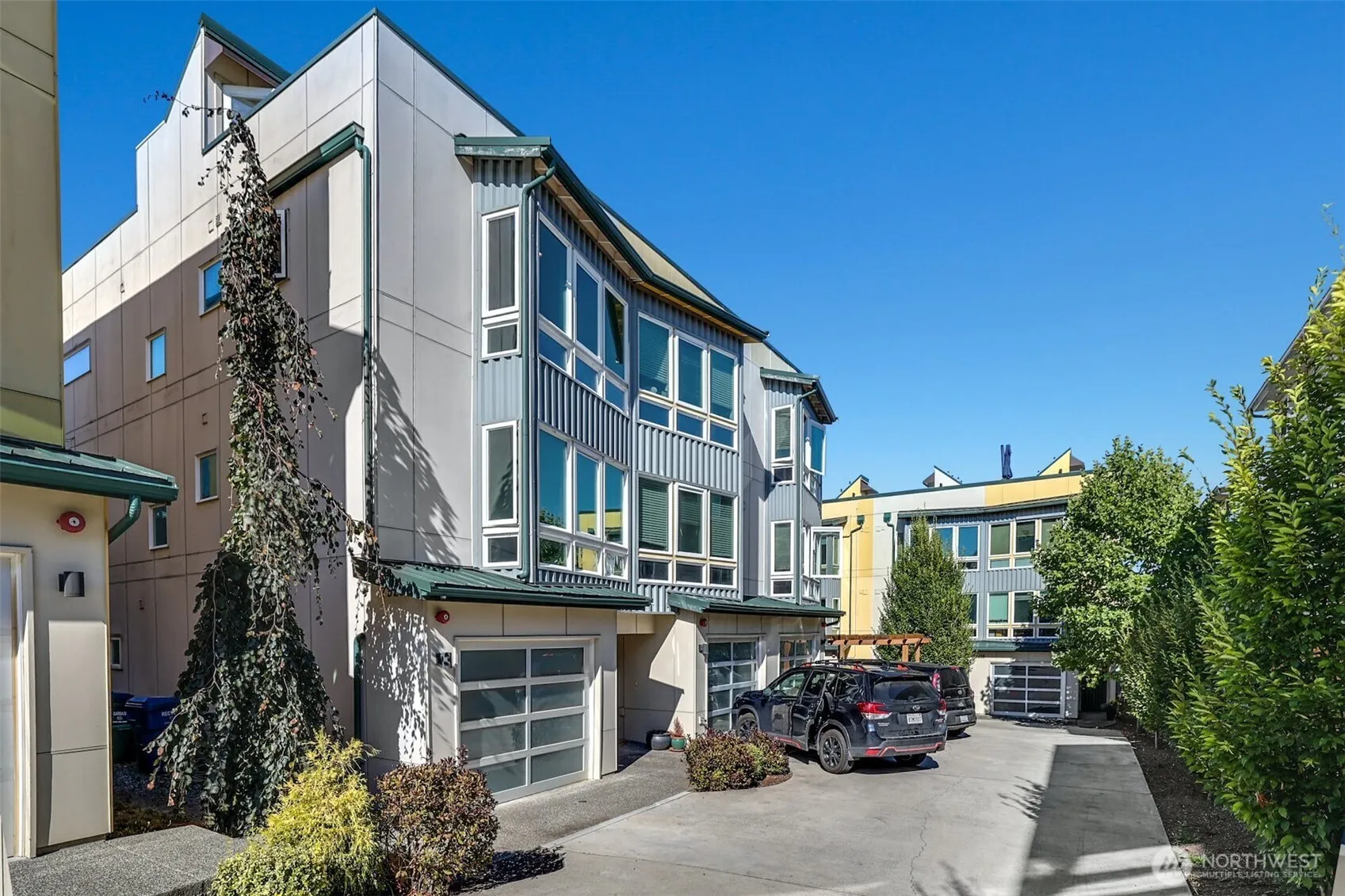 Property photo for 7526 43rd Avenue S, Seattle photo 3