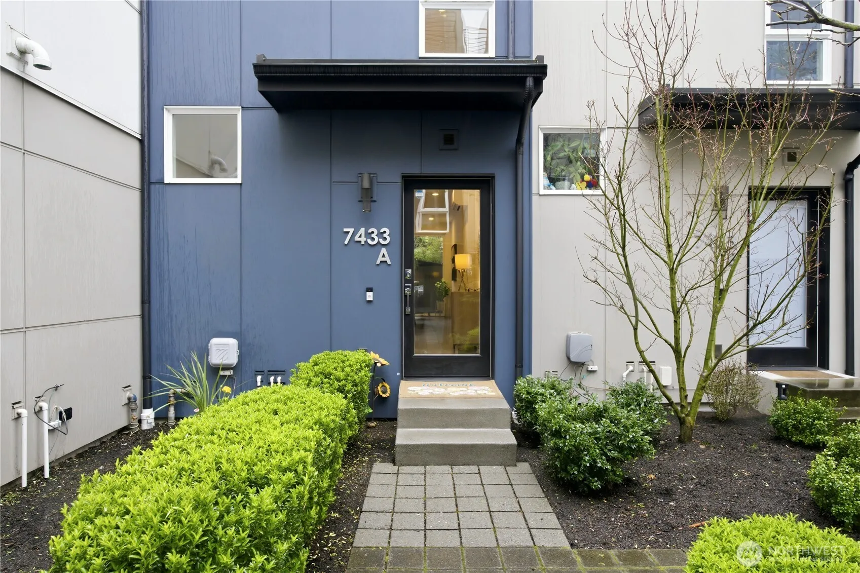 Property photo for 7433 A 4th Avenue Ne, Seattle