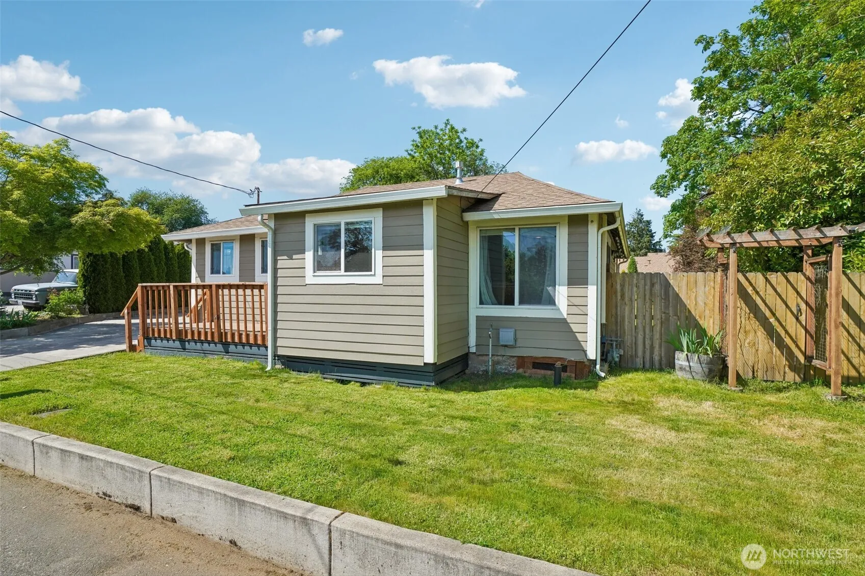 Property photo for 9810 Ne 3rd Street, Vancouver photo 3